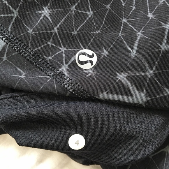 Lululemon leggings size 4 - Picture 4 of 5